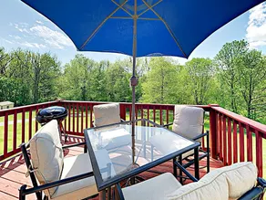 720 Veneta View Home - Image 4
