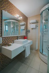 Ener Old Castle Resort Hotel - Image 2