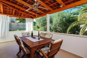 House With 3 Bedrooms in Supetar, With Wonderful sea View, Enclosed Garden and Wifi - 100 m From the Beach - Image 2