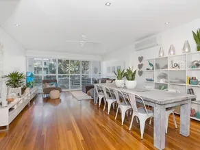 Coastal Chic @ Casuarina - Image 5