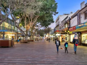 Heart of Manly in the Perfect Spot - Image 4