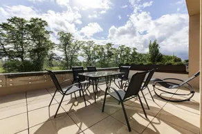 Pinnacle Apartments Central - Image 2