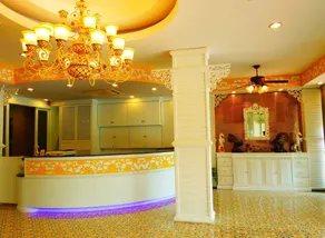 The Grand Paradise Suite - Image 2