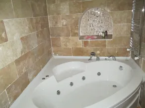 Alexander Cave House - Image 3