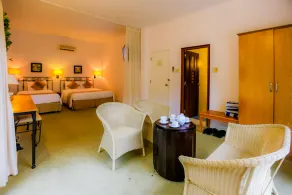 Valley Mountain Hotel - Image 3