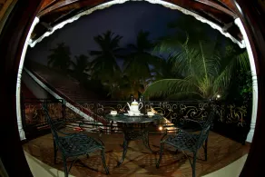 Airport Square Villa - Image 4