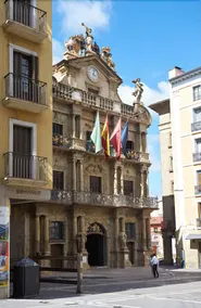 Apto. Ayla Ayuntamiento - Image 4