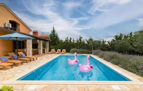 House in Pula for 10 people with 4 rooms Ref. 625939 - Image 3
