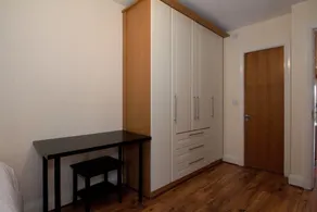 Luxury Ivy Exchange Apartments - Image 2