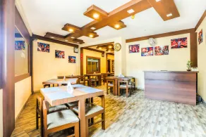 City Comforts Inn by OYO Rooms - Image 4