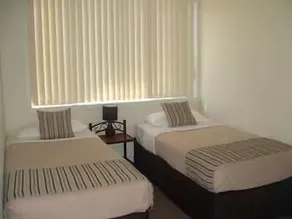 Waterview Holiday Apartments - Image 2