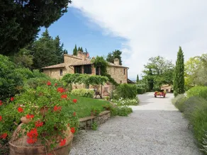 Romantic Farmhouse near Medieval Village of Montaione - Image 5