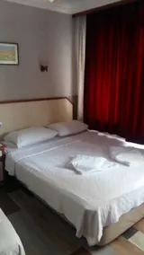 Paris Hotel - Image 5