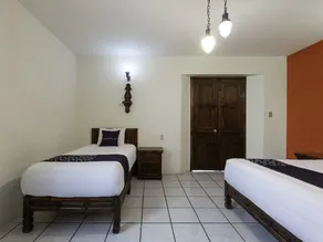 Hotel Villa De Leon - Image 4