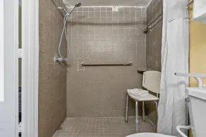 Days Inn by Wyndham Myrtle Beach Grand Strand - Image 4