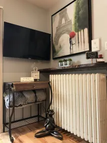 Ottawa Downtown Executive Apartment Retreat with Private Balcony near Bank Street - Sleep Max 2 - Image 2