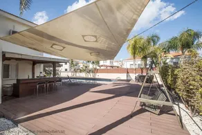 Celebrity Villa Laura26 - Image 4