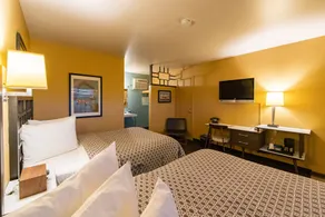 Motel Safari - Image 2
