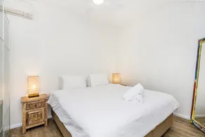 Half Moon Cottage - Image 2