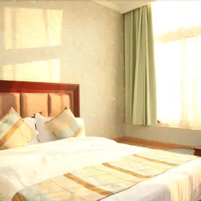 Chunxi Yujing Hotel (Chunxi Road Taikoo Li) - Image 2