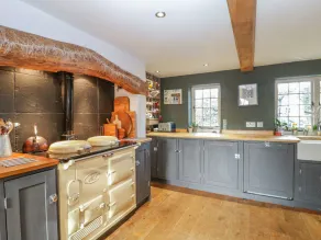 Apple Tree Cottage - Image 3
