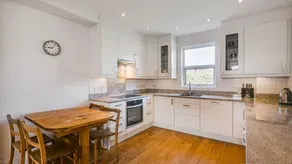 Gorgeous 1BR West London Gem - Image 4