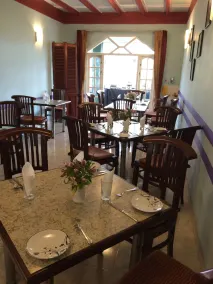 Binota Hotel - Image 4