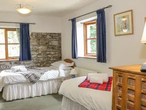 Barn End - Image 3
