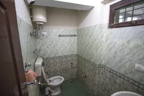 Utsang Guest House - Image 2