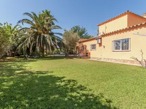 Voll ausgestattetes Ferienhaus mit Whirlpool, Garten und privatem Pool | Haustierfreundlich - Image 2