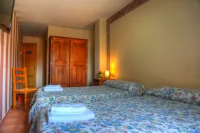 Hotel Redecilla del Camino - Image 2