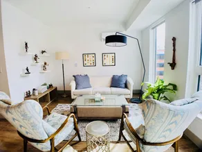 Posh Pad with Water Views - Image 2