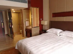 Zhuhai 2000 Hotel (Lovers Road Grand Theatre) - Image 5