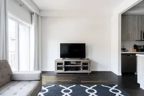 Brand New Deluxe Three Bedroom Townhouse - Image 5