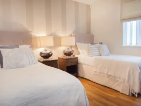 Henge House - Bluestone Apartment - Image 2