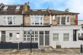 Modern, Bright & Elegant 3 Bed Fulham Maisonette - Image 4