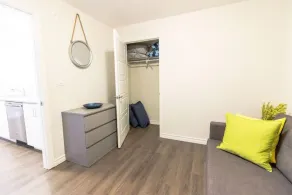 Newly Renovated Modern Condo Near Hospital, UNB Patio & Parking Coffee - Image 5