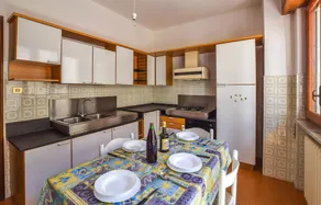Beautiful Apartment in Montepaone With 3 Bedrooms - Image 5