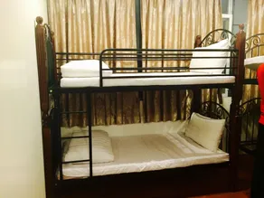 High Five Hotel - Image 5