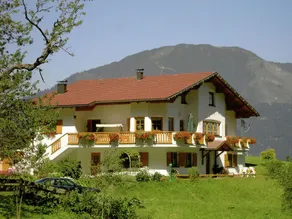 Spacious Apartment With Garden in Bürserberg - Image 4