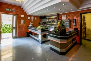 Nelson Hotel - Image 2