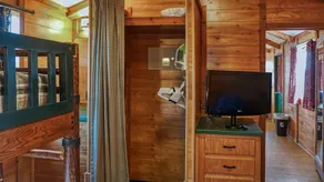 Lake Seminole Country Cabins - Image 3
