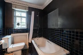 Royal Richmond Family Home by Kew Gardens - Image 2