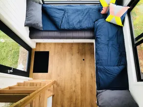 George Tiny House - Image 4