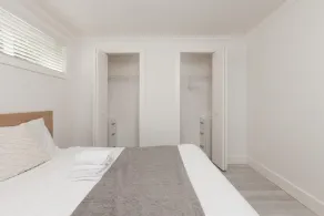 Newly Renovated and Tastefully Furnished 1 BD- 1bath Suite - Image 3