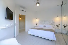 Ourania Villas at Sani - Image 3