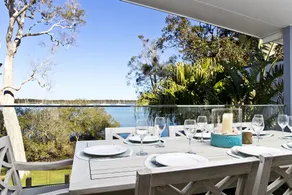 Hampton's Coastline Retreat - Image 4