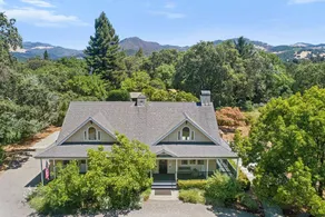4br W/ Hot Tub On 1 Acre 4 Bedroom Home - Image 4