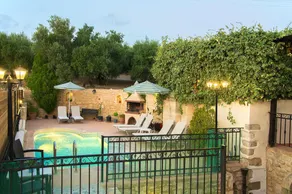 3 bedrooms villa with private pool furnished terrace and wifi at Rethymno 2 km away from the beach - Image 2