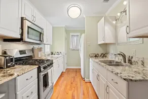 Updated 1-bedroom House in Baton Rouge - Image 3